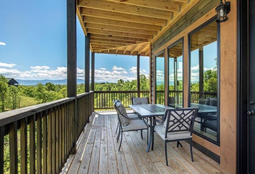 Pet Friendly Cabin Hot Tub, Games & Fishing Pond