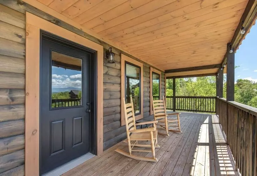 Pet Friendly Cabin Hot Tub, Games & Fishing Pond