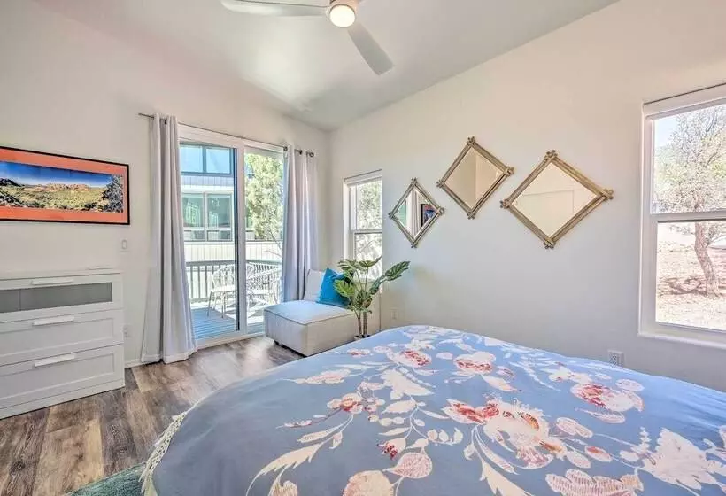 Mtn Views & Gas Fire Pit: Luxe Pine Escape!