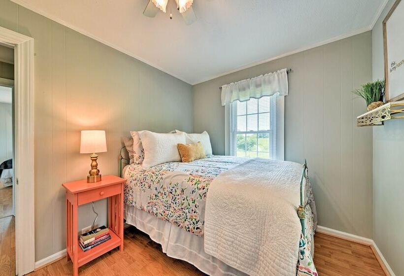 Peaceful Elkin Vacation Rental ~ 17 Mi To Mt Airy!