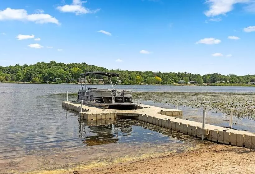 Majatalo Cabin Retreat On Big Crooked Lake