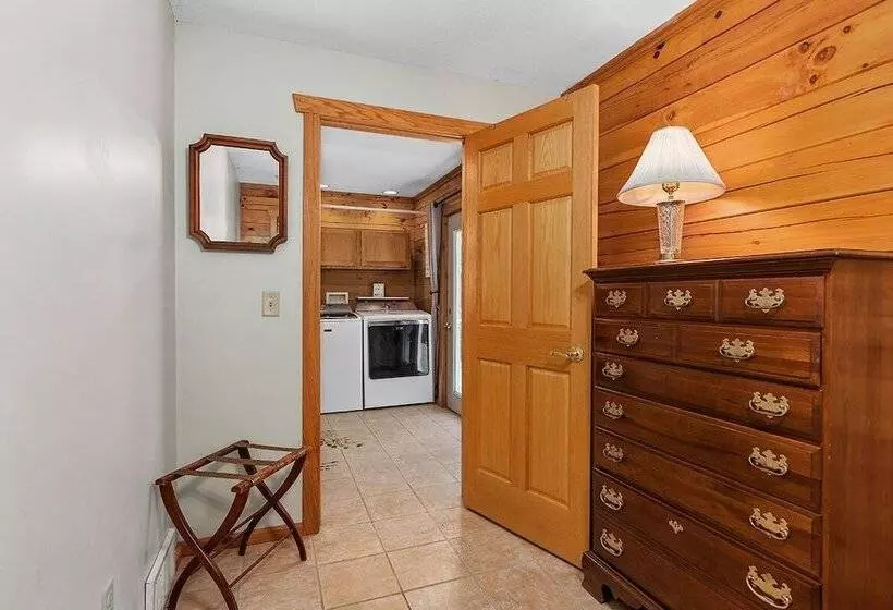 Majatalo Cabin Retreat On Big Crooked Lake