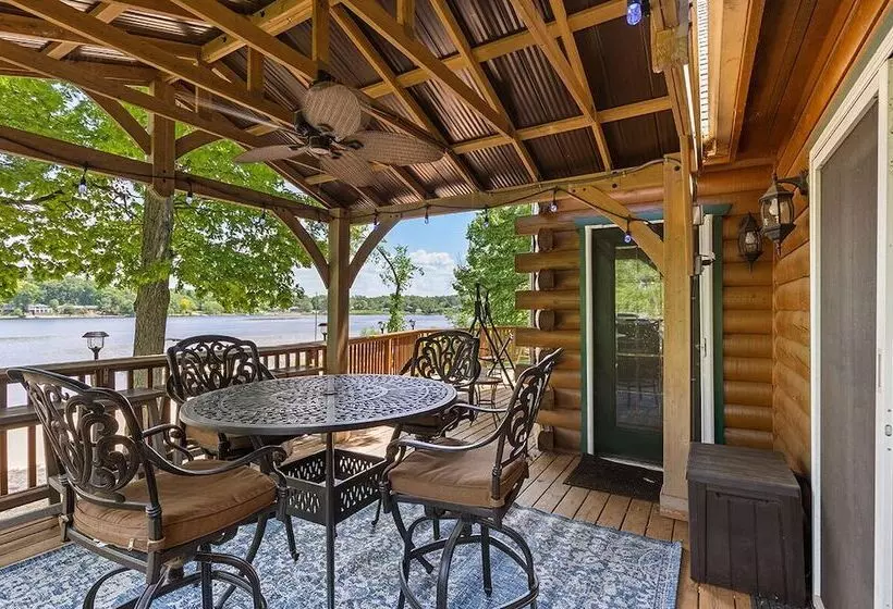 Majatalo Cabin Retreat On Big Crooked Lake