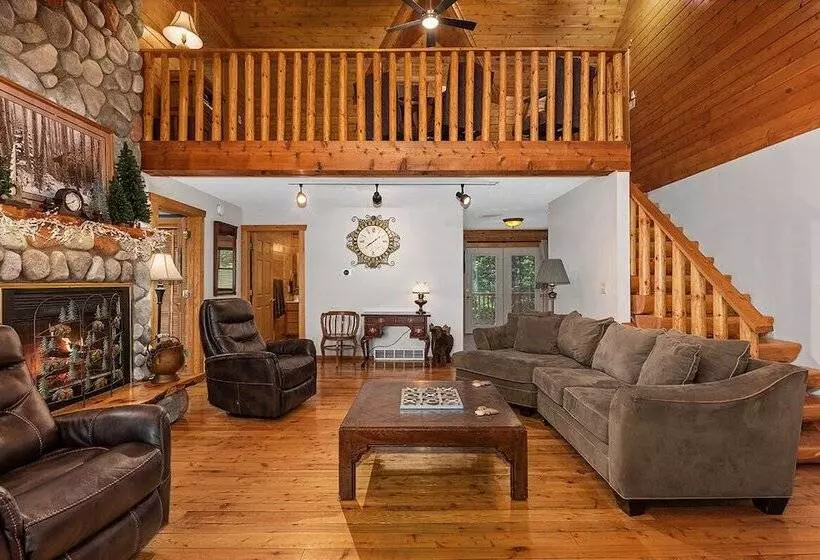 Majatalo Cabin Retreat On Big Crooked Lake