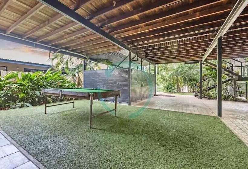 Majatalo Zenlux   3 Story Corporate Golf Retreat