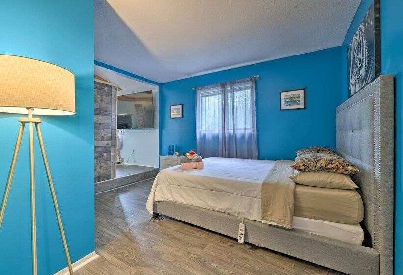 Pocono Mtn Retreat W/ Hot Tub < 11 Mi To Camelback