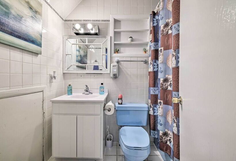 Pocono Mtn Retreat W/ Hot Tub < 11 Mi To Camelback