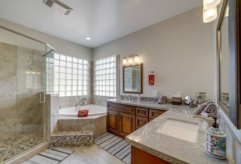 Red Rock Country Home With Patio & Mountain Views!