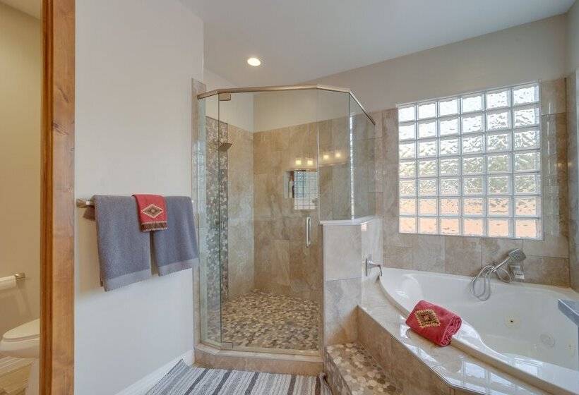 Red Rock Country Home With Patio & Mountain Views!