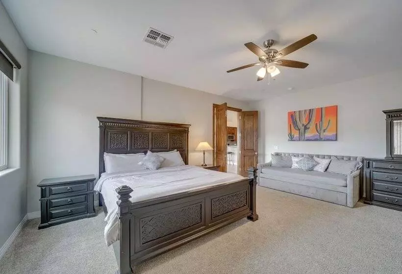 Red Rock Country Home With Patio & Mountain Views!