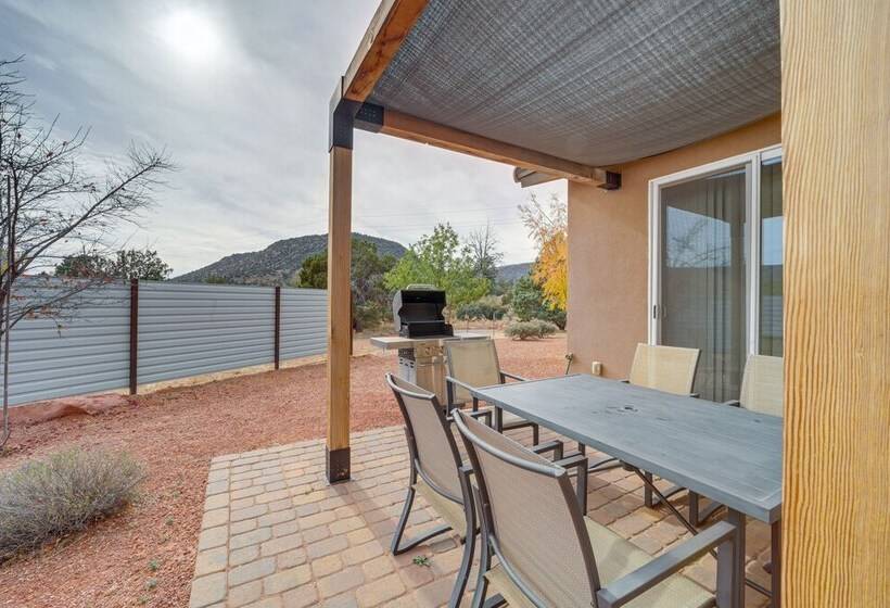 Red Rock Country Home With Patio & Mountain Views!