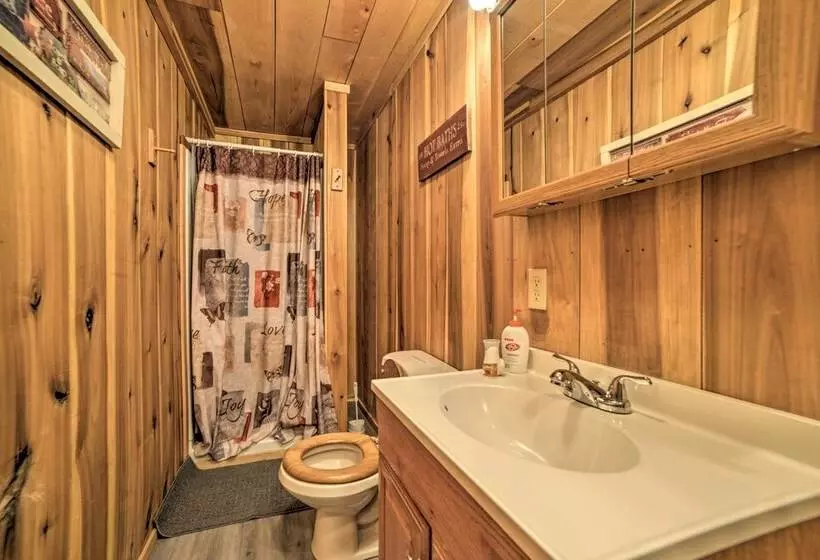 Remote Kentucky Cabin W/ Fire Pit & 2 Ponds