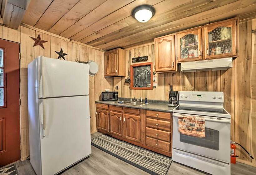 Remote Kentucky Cabin W/ Fire Pit & 2 Ponds