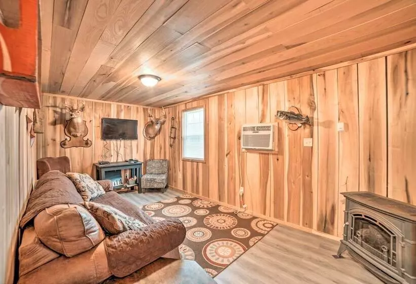 Remote Kentucky Cabin W/ Fire Pit & 2 Ponds