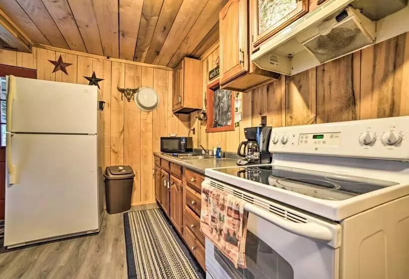 Remote Kentucky Cabin W/ Fire Pit & 2 Ponds