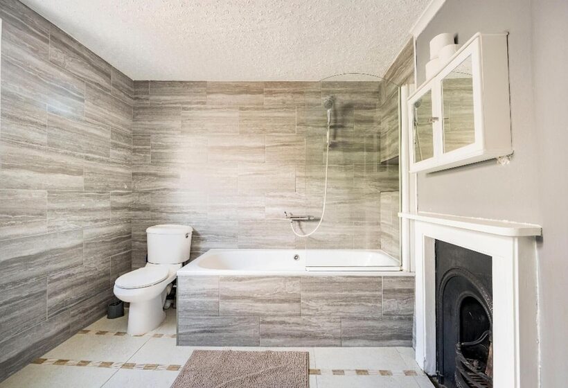 Резиденция Maidstone   Sleeps 6   Parking   Garden   96ws