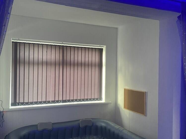 إقامة Sapphire Suites, Stunning 2 Bed House In Bradford