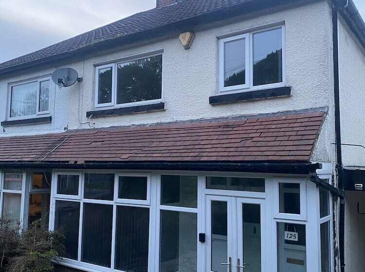 إقامة Sapphire Suites, Stunning 2 Bed House In Bradford