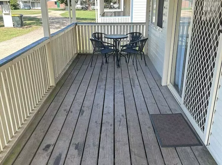 リゾートホテル Long Jetty Caravan Park