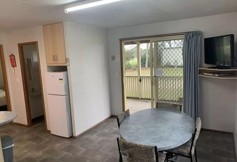 リゾートホテル Long Jetty Caravan Park