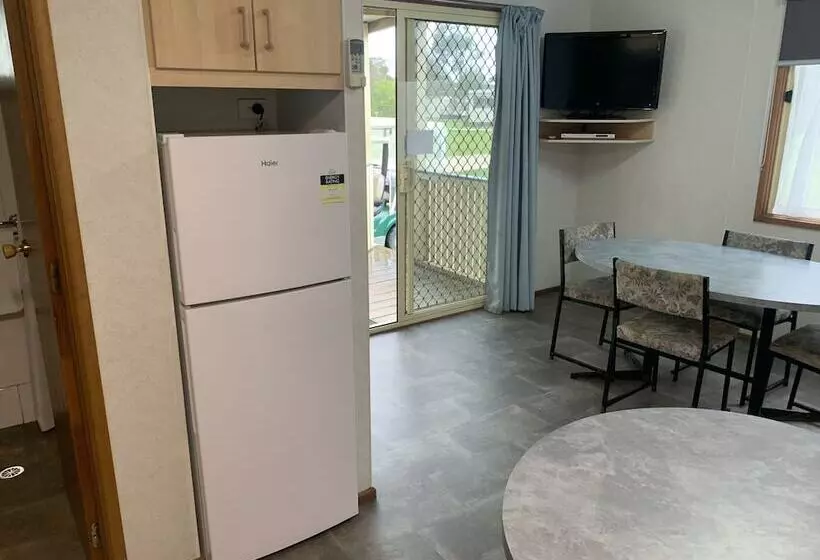 リゾートホテル Long Jetty Caravan Park