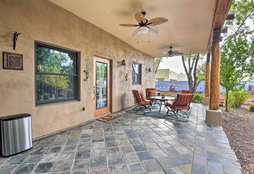 Restful Mesa Retreat: Shared Backyard & Hot Tub