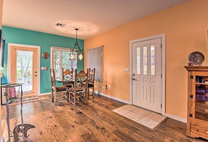 Restful Mesa Retreat: Shared Backyard & Hot Tub