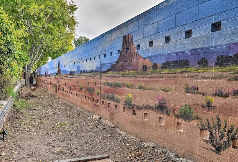 Restful Mesa Retreat: Shared Backyard & Hot Tub