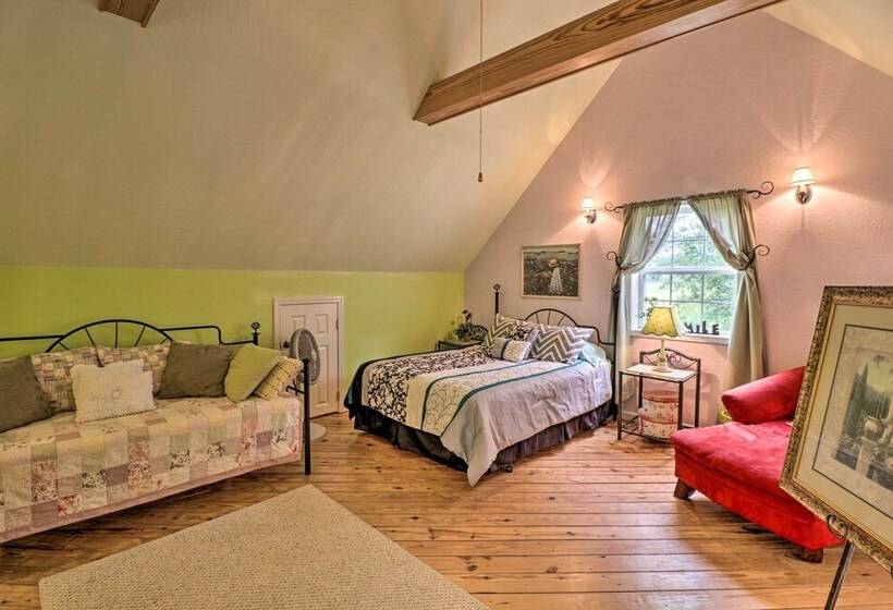 Rubys Landing Cottage W/ Deck & White River Views