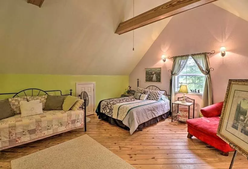 Rubys Landing Cottage W/ Deck & White River Views