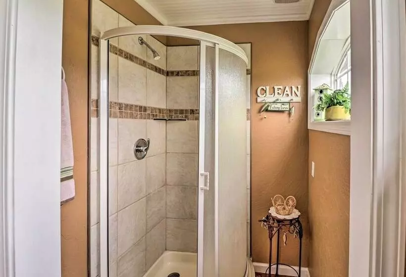 Rubys Landing Cottage W/ Deck & White River Views