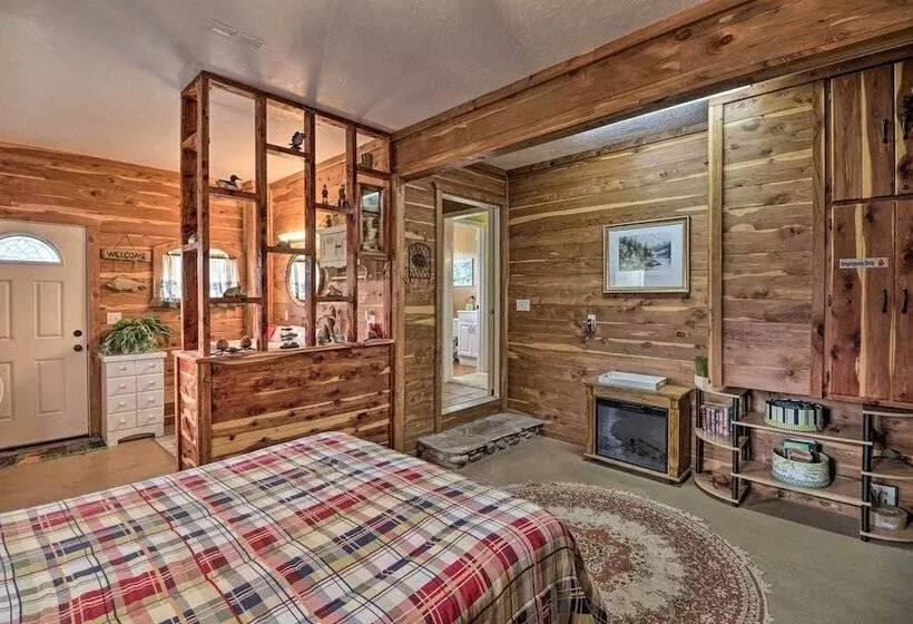 Rubys Landing Cottage W/ Deck & White River Views