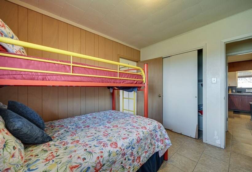 Rustic & Western House On Lake Swim & Fish!