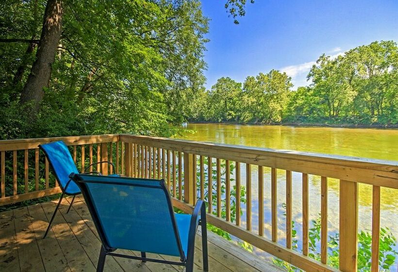 Secluded Rileyville Cabin W/ Hot Tub & Grill!