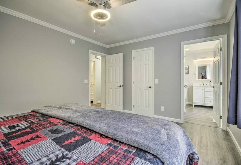 Secluded Rileyville Cabin W/ Hot Tub & Grill!