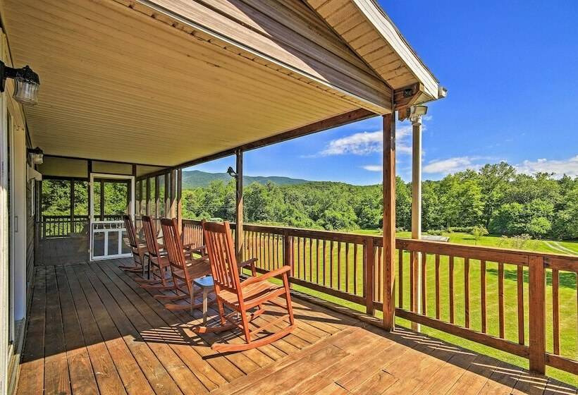 Secluded Rileyville Cabin W/ Hot Tub & Grill!