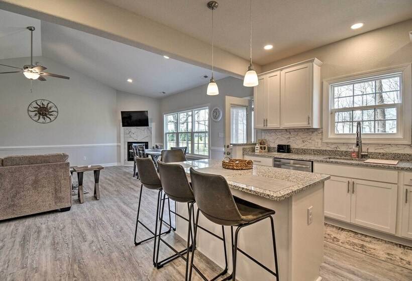 Spacious Home < 1 Mi To Kiptopeke State Park!