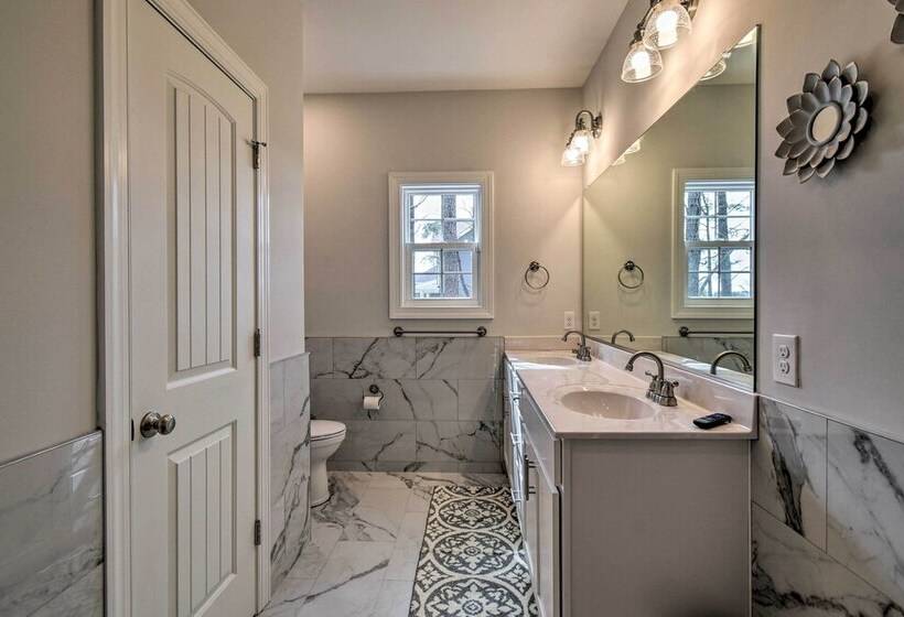 Spacious Home < 1 Mi To Kiptopeke State Park!