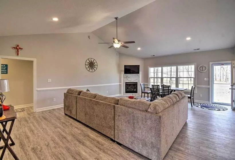 Spacious Home < 1 Mi To Kiptopeke State Park!