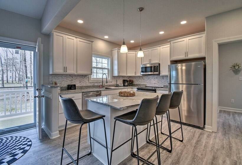 Spacious Home < 1 Mi To Kiptopeke State Park!