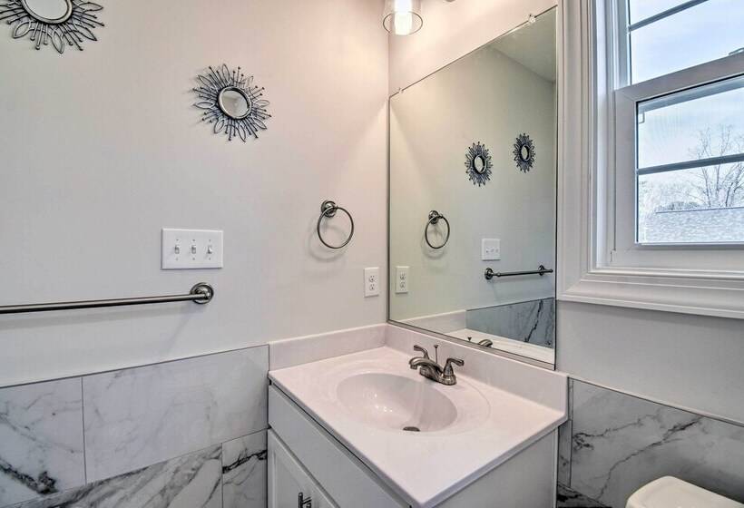 Spacious Home < 1 Mi To Kiptopeke State Park!