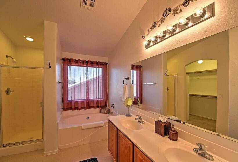 Spacious Phoenix Area Escape W/ Pool & Hot Tub