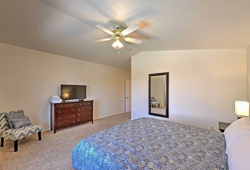Spacious Phoenix Area Escape W/ Pool & Hot Tub