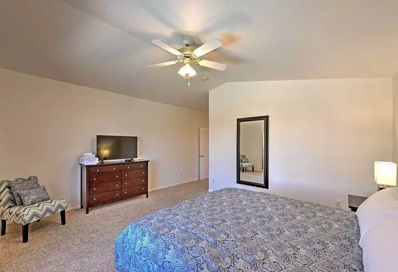 Spacious Phoenix Area Escape W/ Pool & Hot Tub