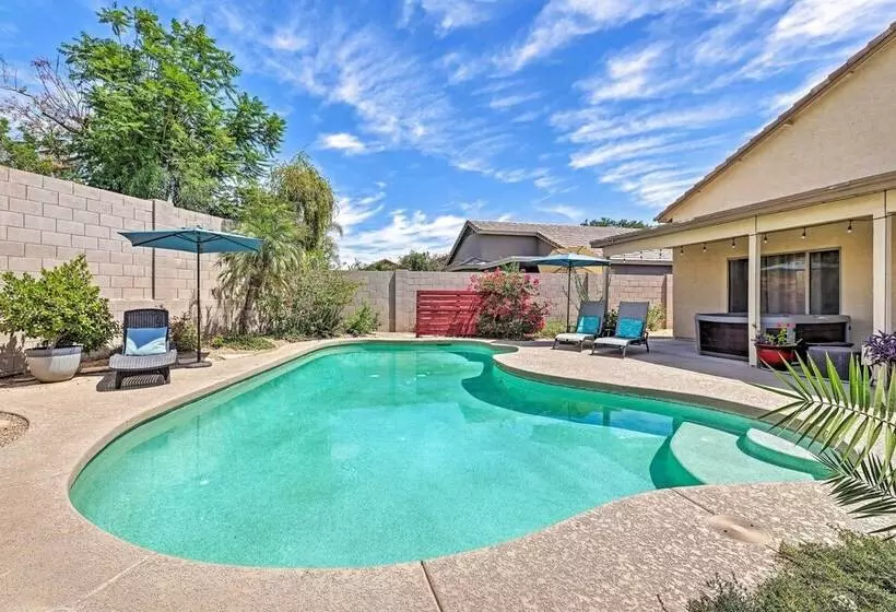 Spacious Phoenix Area Escape W/ Pool & Hot Tub