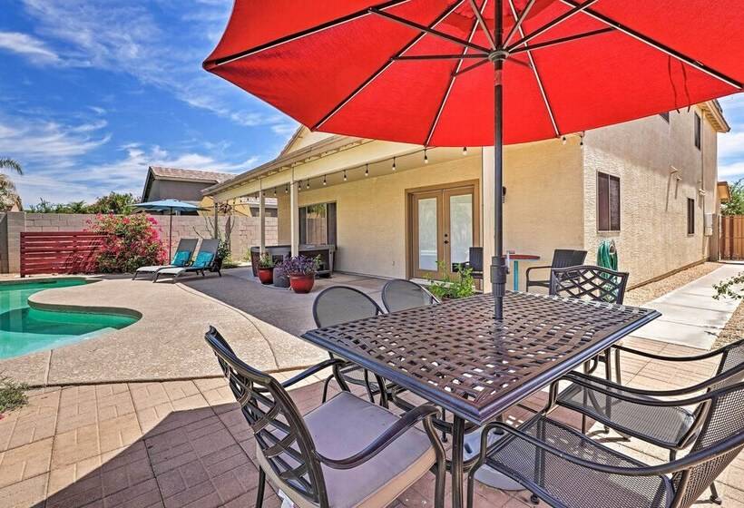 Spacious Phoenix Area Escape W/ Pool & Hot Tub