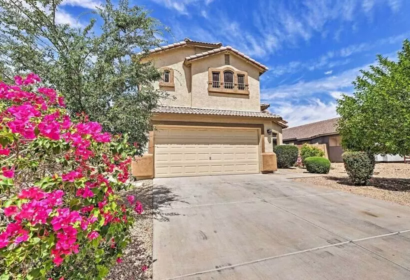 Spacious Phoenix Area Escape W/ Pool & Hot Tub