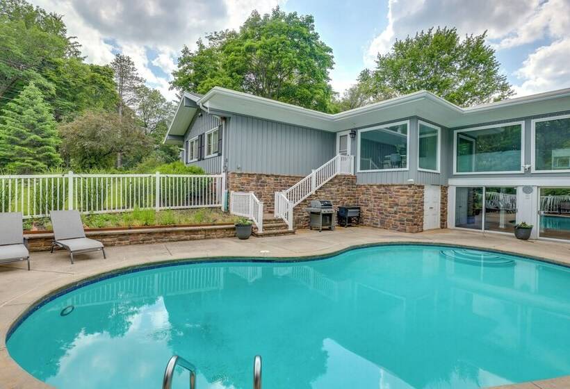 Spacious Rochester Home W/ Heated Pool & Hot Tub!