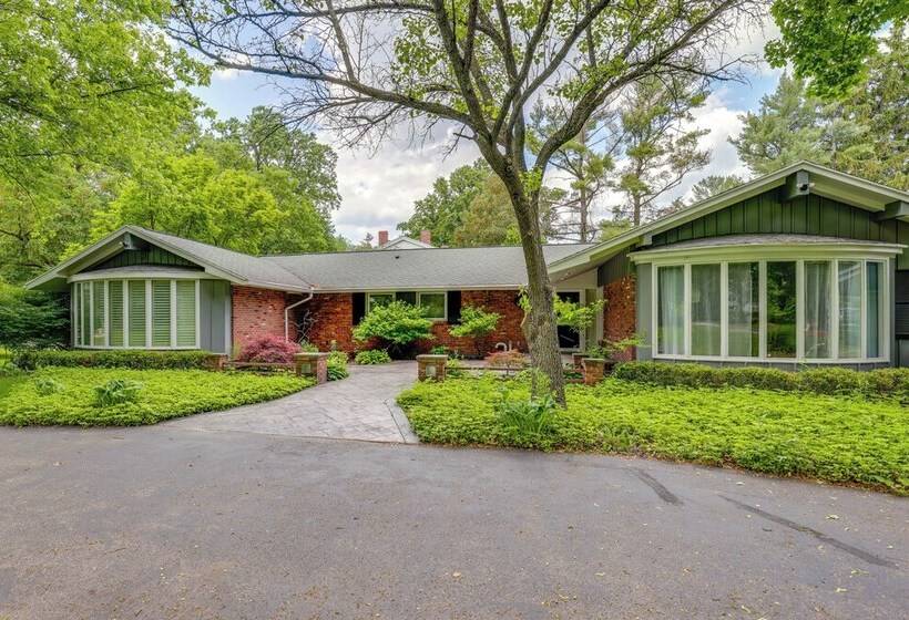 Spacious Rochester Home W/ Heated Pool & Hot Tub!