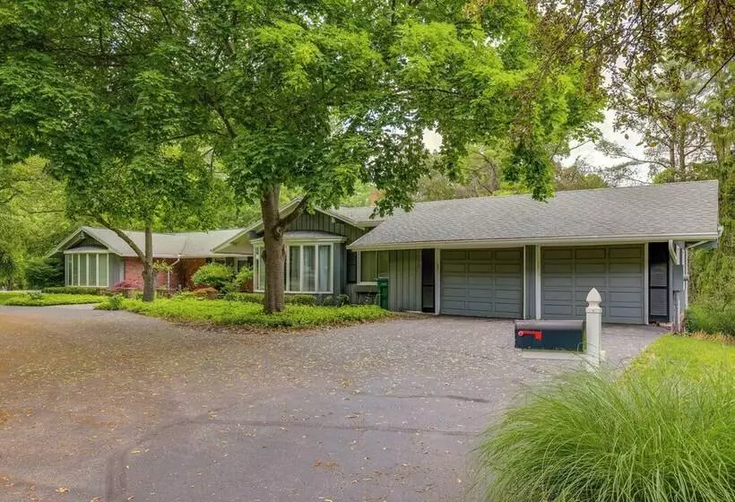 Spacious Rochester Home W/ Heated Pool & Hot Tub!